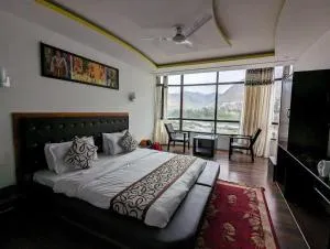 White Castle Kargil - 卡尔吉尔