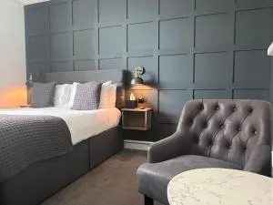 曲多斯酒店 - 索尔兹伯里