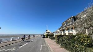 Le Jean Bart front de mer