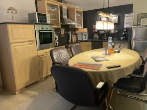 Ingrids Ferienwohnung am Sportpark mit Terrasse zum grillen und entspannen
