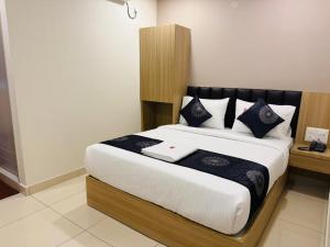 Hotel Sahara Express