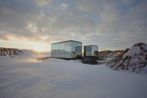 AURA Retreat Iceland