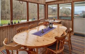 3 Bedroom Amazing Home In Dyrön