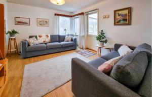 3 Bedroom Amazing Home In Dyrön