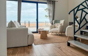 Cozy Home In Mscice With House Sea View