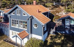 5 Bedroom Lovely Home In Tanumshede