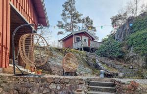 2 Bedroom Lovely Home In Henån