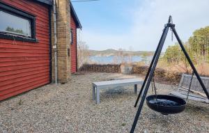 2 Bedroom Lovely Home In Henån