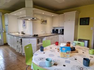 Maisons de vacances Plages & GR 10 min a pied - grande maison calme : photos des chambres