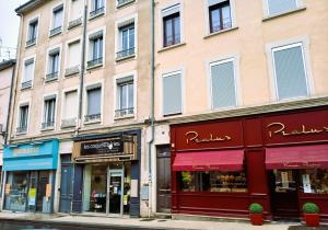 Appartements studio en mezzanine, metro et rue centrale mais calme : photos des chambres