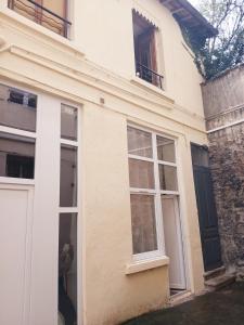 Appartements studio en mezzanine, metro et rue centrale mais calme : photos des chambres