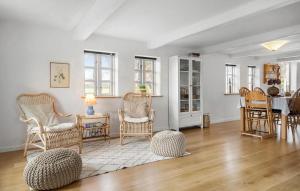 Cozy Home In Asaa With Wifi