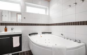 Gorgeous Home In Transtrand With Wifi