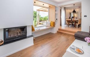 Stunning Home In Labin 
