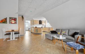 Cozy Apartment In Varde With Wifi