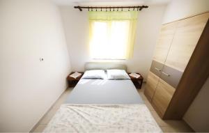 Lovely Apartment In Preko With Wifi