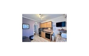 Gorgeous Apartment In Vodice With Wifi 