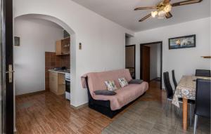 2 Bedroom Pet Friendly Apartment In Sveti Juraj