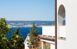 Beautiful Apartment In Novi Vinodolski With Wifi