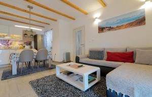 2 Bedroom Stunning Home In Kastav 