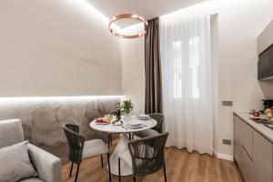 The Best Rent - Atmosphere and romance: one-bedroom apartment just steps from the Colosseum