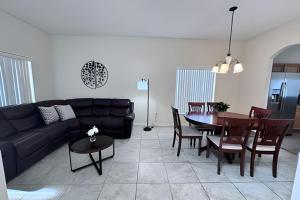 Lakeview Pool Spacious Villa