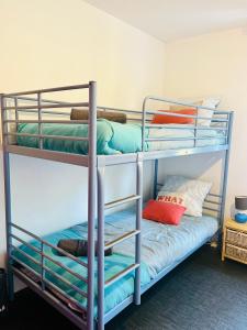Maisons de vacances Maison des Pins - Jardin, calme et plage - Lock-inn : photos des chambres