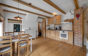 2 Bedroom Amazing Home In Pirovac