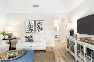 4676 Tennis Club Villa by Akers Ellis Rentals