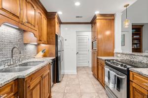 4712 Tennis Club Villa by Akers Ellis Rentals