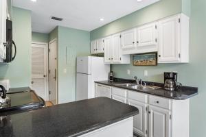 4754 Tennis Club Villa by Akers Ellis Rentals