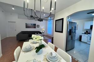 Corner Lot Pool Home Central Located near Disney