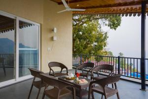 ELIVAAS Twin Chalets 4 BHK Escape with Valley-facing Lawn near Nainital