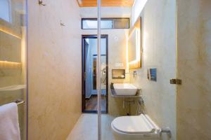 ELIVAAS Signature Twin Chalets 4 BHK Escape with Valley-facing Lawn near Nainital