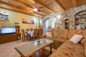 Villa Dajana, a cozy pet friendly Villa minutes from the beach