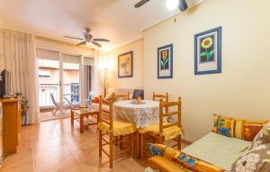 Cozy Apartment In Torrevieja With Wifi