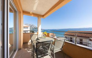 1 Bedroom Amazing Apartment In Duce