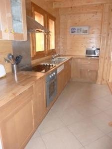 Deux grands chalets communicants : photos des chambres