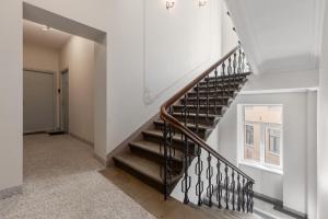 Compact Studio next to JRT