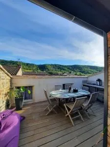 Village-heart house with a Tropezian terrace - 科洛布里埃