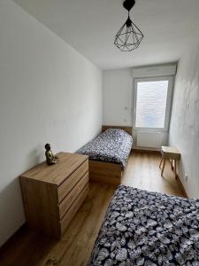 Appartements Maison de ville proche CNPE et plage : photos des chambres