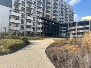 True Modern Apartment - center