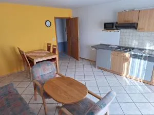 Gasthaus-Pension-Ferienwohnung Zum Engel - Strümpfelbrunn