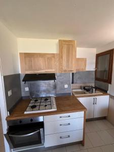 Appartements La Tour Genoise - Climatise avec piscine partagee : photos des chambres