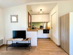Appartements Les Roses - T2 - Proche plages et foret - Jardinet clos : photos des chambres