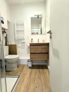 Appartements Les Roses - T2 - Proche plages et foret - Jardinet clos : photos des chambres