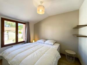 Appartements Les Roses - T2 - Proche plages et foret - Jardinet clos : photos des chambres