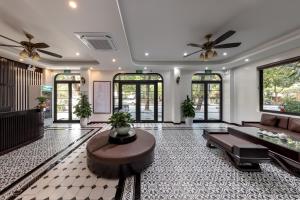 Tam Coc Lighthouse Hotel