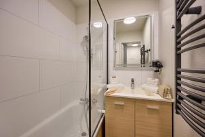 Appart'hotels Residence Pierre & Vacances Port Guillaume : Superior One-Bedroom Duplex House with Sleeping Alcove, Fireplace and Terrace (6 People)