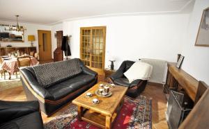 Appartements Plein-Sud - Parking & Vue Montagnes : photos des chambres